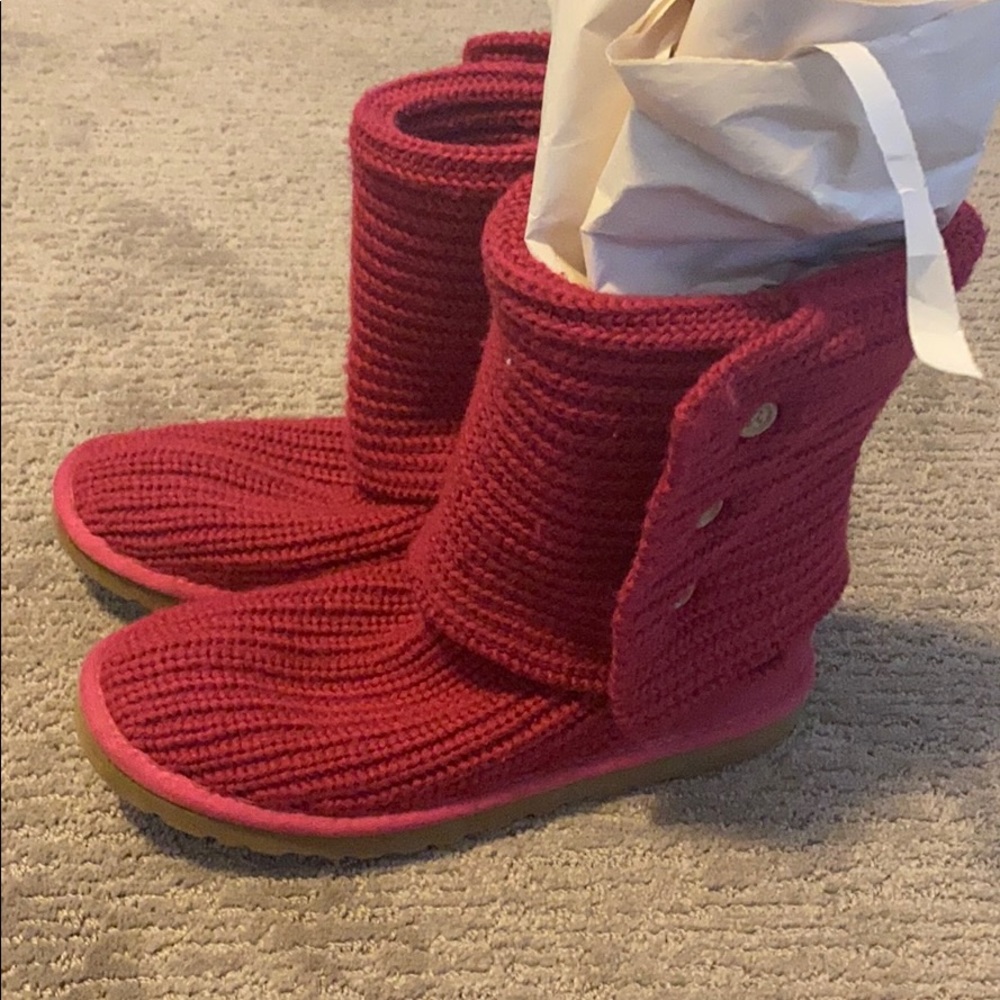 Knit Uggs! Like New